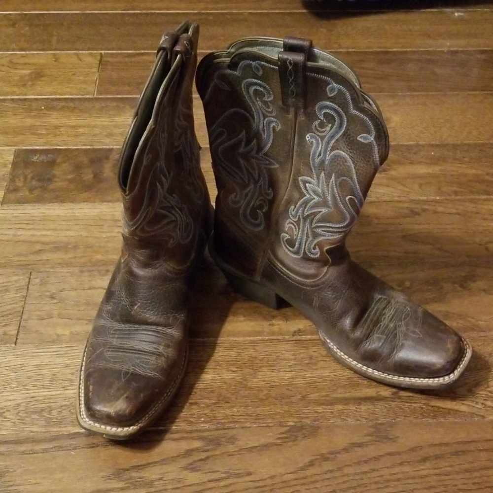 Ariat narrow square toe boots